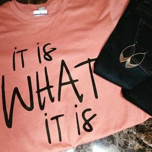 *NWT* Sassy Statement Tee, 100% cotton, Color Mauve, Size Small, No Shrinking